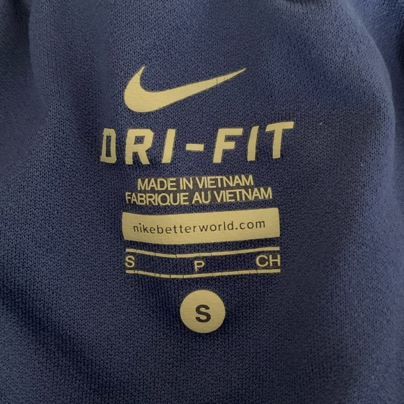 Nike running shorts - Picture 2 of 3